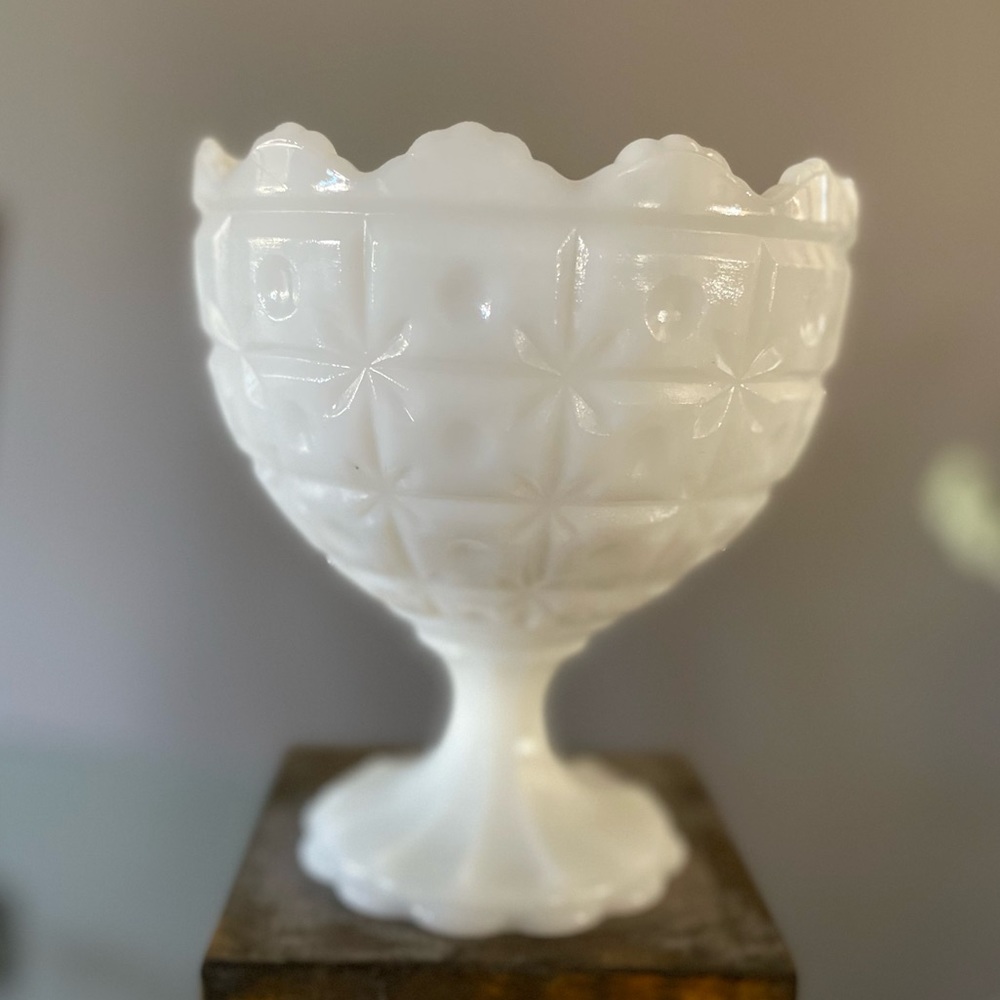 Napco 1185 Vintage White Milk Glass